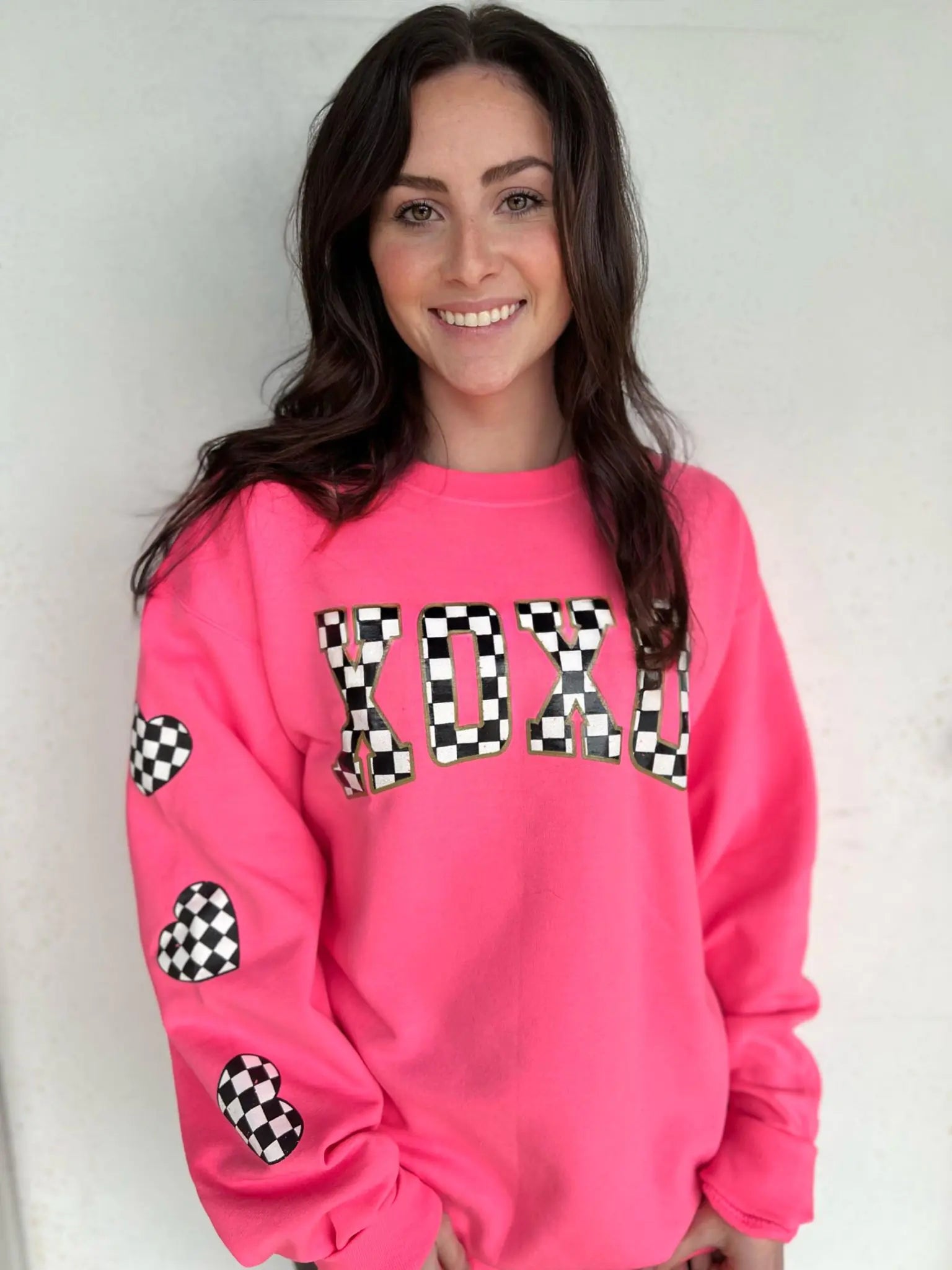 Checkered XOXO Pink Sweatshirt - WanderMart Co.