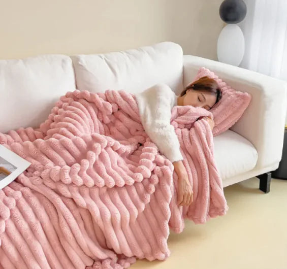 Soft Wind Bubble Velvet Blanket - WanderMart Co.