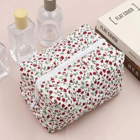 Spring Super Large Capacity Fashion Floral Travel Cosmetic Storage Bag - WanderMart Co.