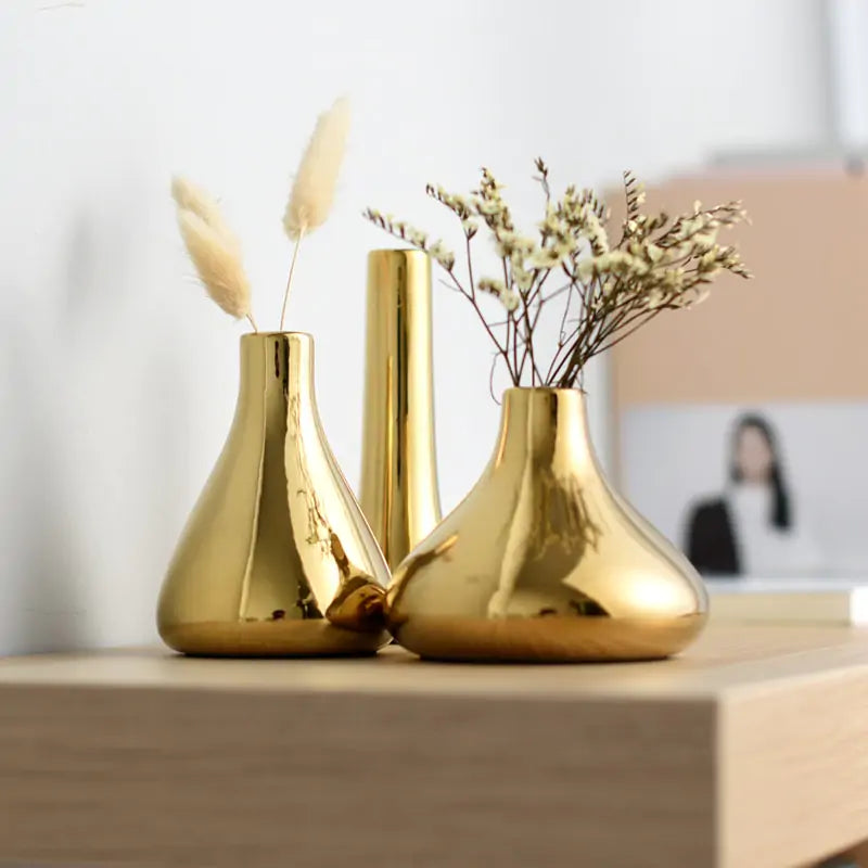 Luxury Plated Gold Vase - WanderMart Co.