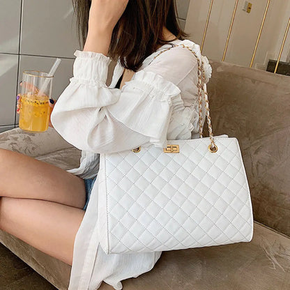 Quilted Shoulder Bag - WanderMart Co.