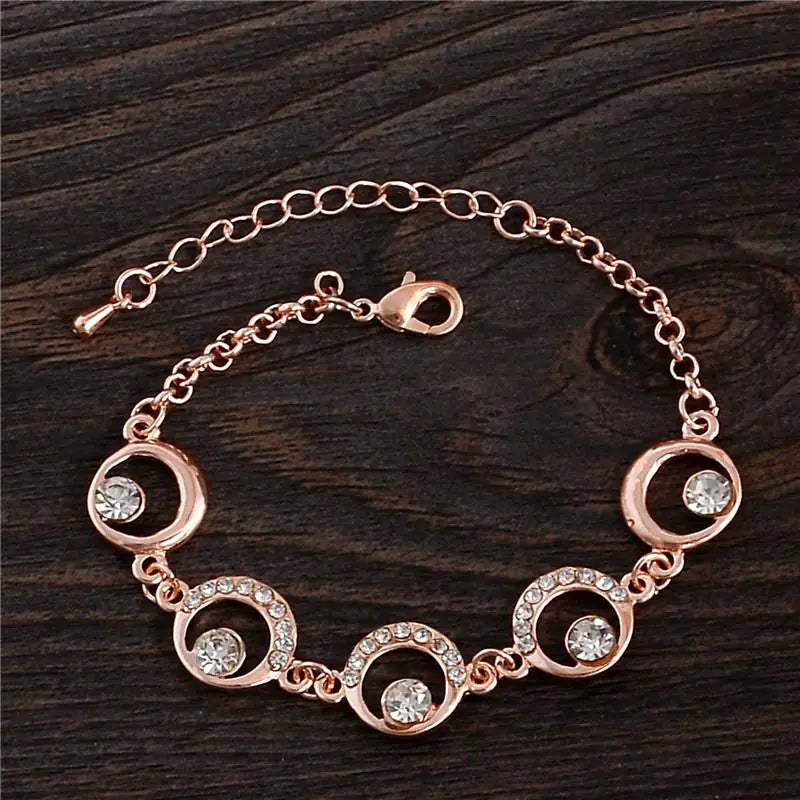 Charming Rose Armband - WanderMart Co.