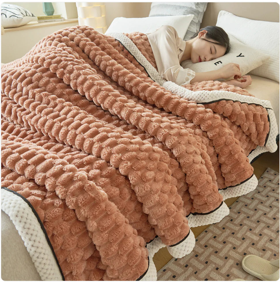 Winter Coral Flannel Thermal Blanket - WanderMart Co.