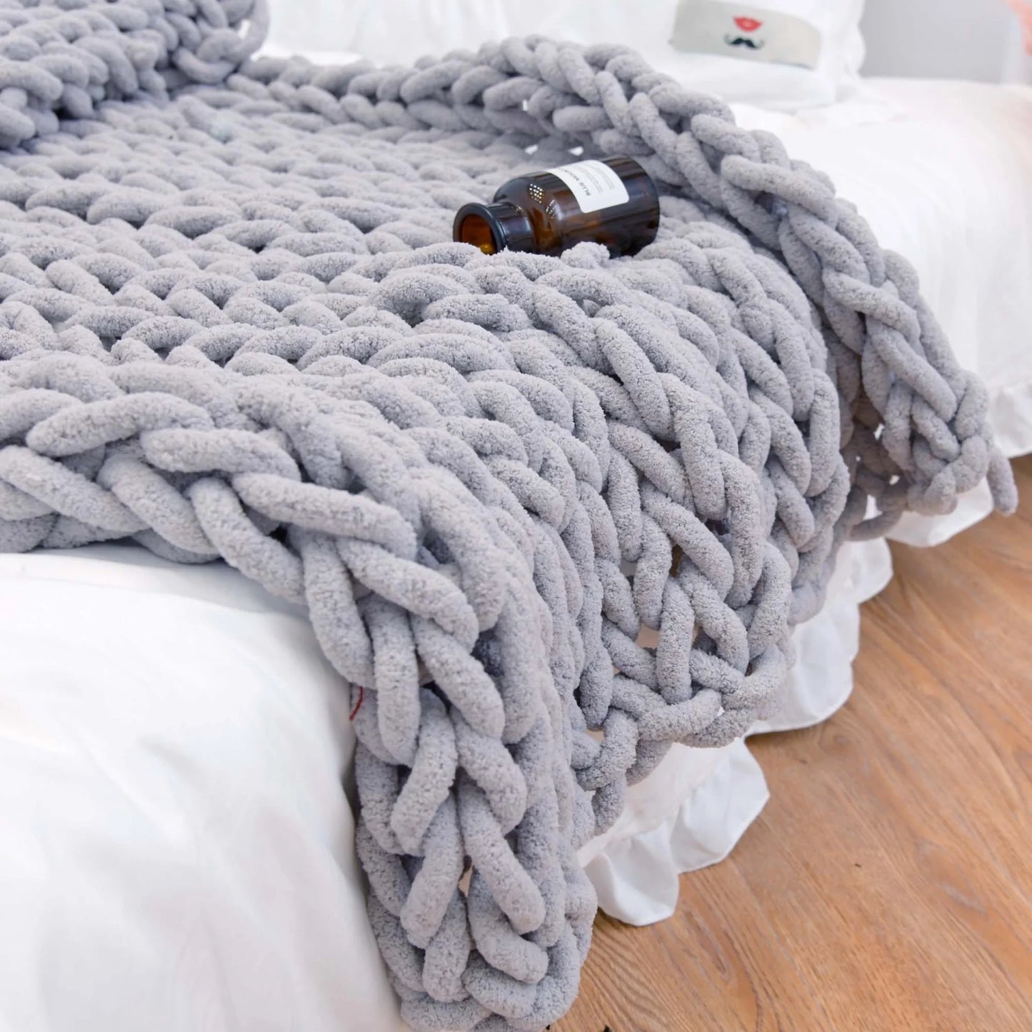 Chunky Knitted Blanket - WanderMart Co.