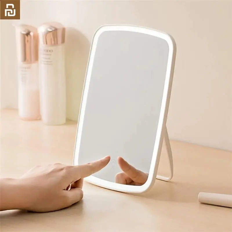 Intelligent portable makeup mirror - WanderMart Co.