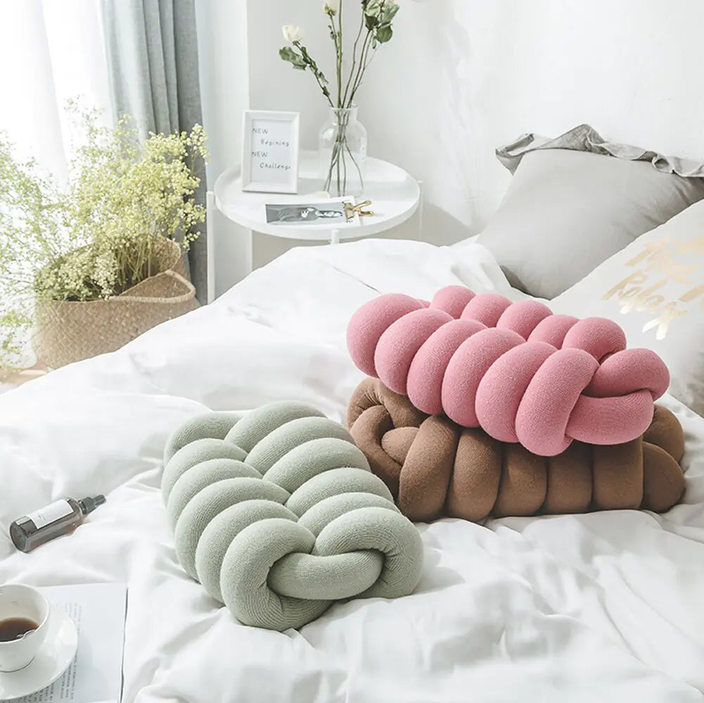 Nordic Knot Cushion - WanderMart Co.