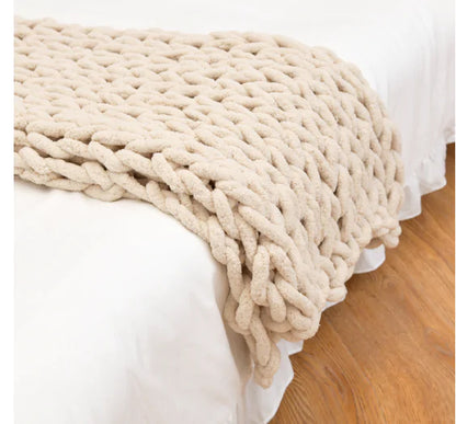 Chunky Knitted Blanket - WanderMart Co.