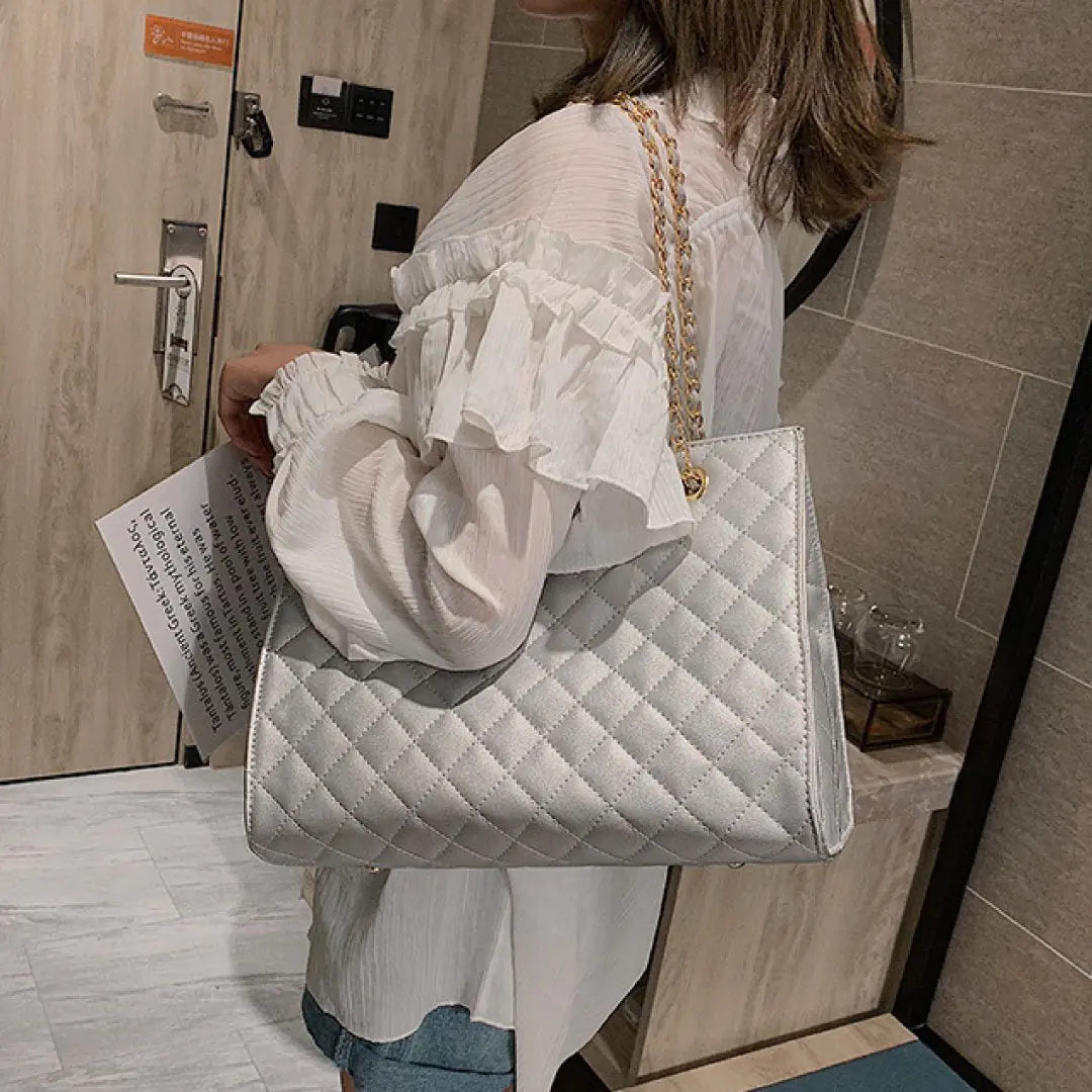 Quilted Shoulder Bag - WanderMart Co.