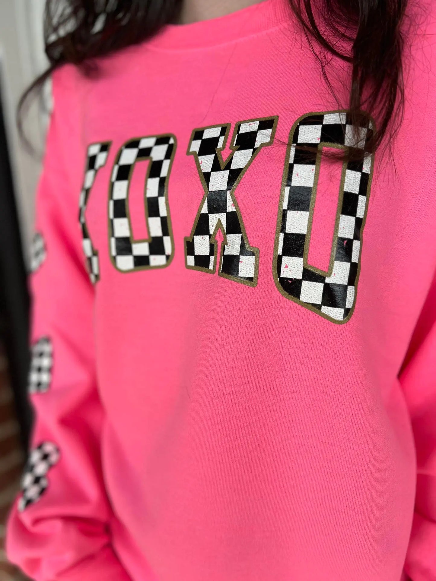 Checkered XOXO Pink Sweatshirt - WanderMart Co.